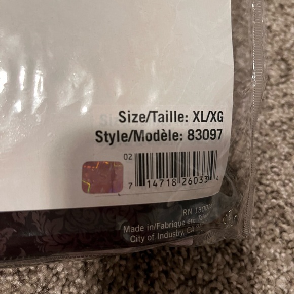 Referee costume - shirt and whistle-SZ XL 100% polyester Leg Avenue brand - Picture 3 of 3